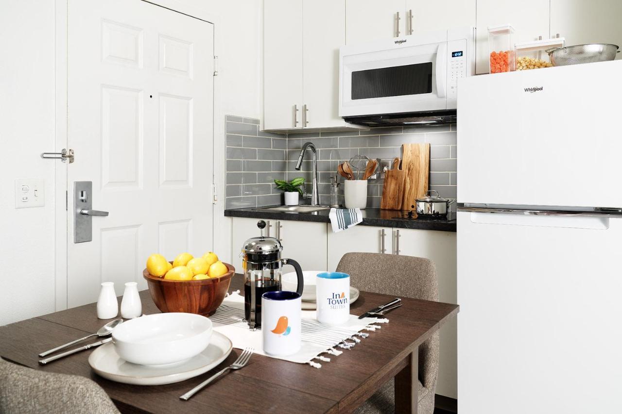 Intown Suites Extended Stay Arlington Tx - Oak Village Exteriör bild